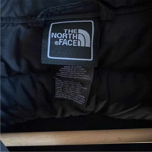 THE NORTH FACE BOYS JACKET BLACK WITH BLUE SIZE M AGE 10 - 12 - Picture 8 of 10